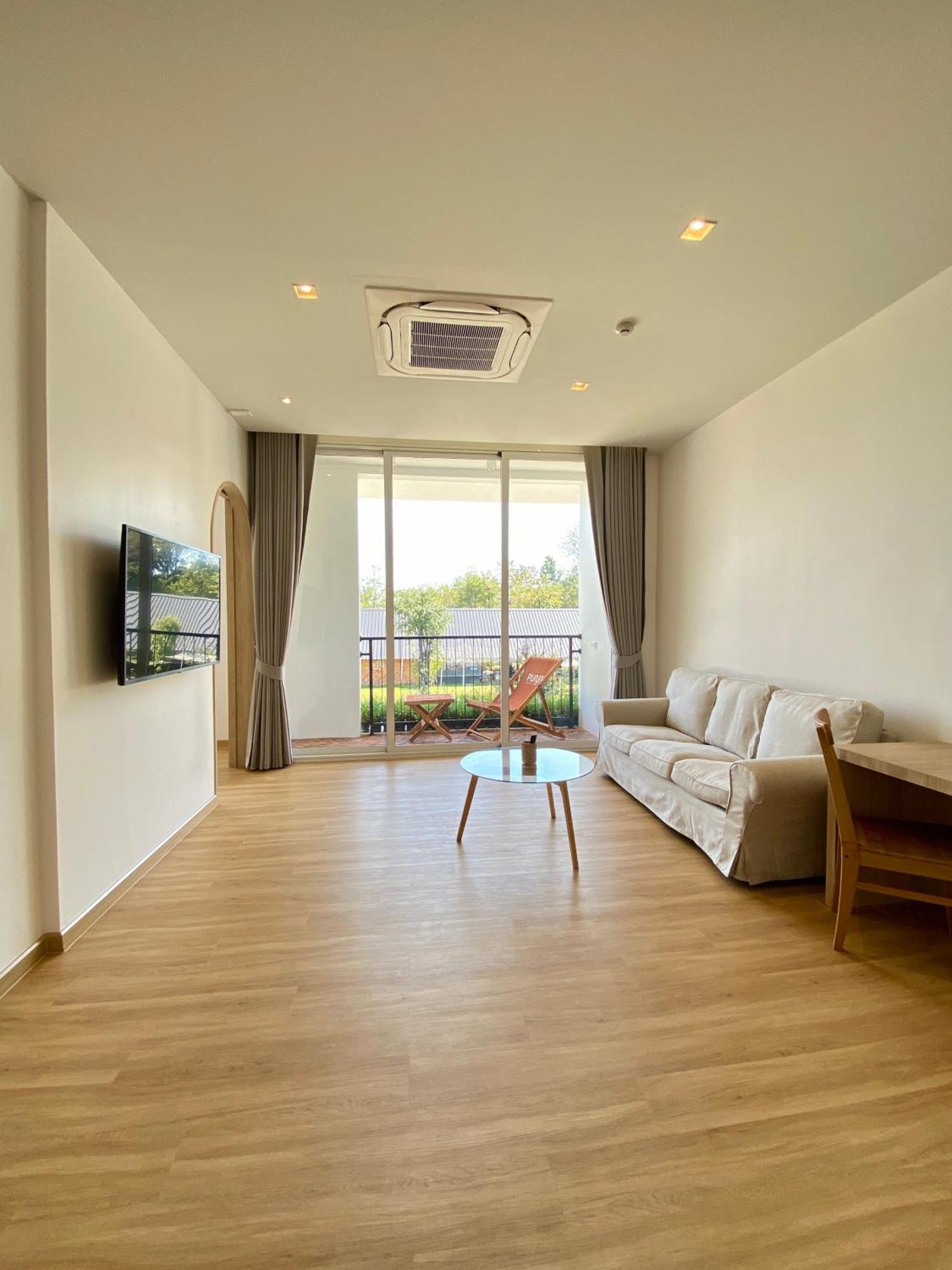 Punn Hotel Korat Nakhon Ratchasima Ngoại thất bức ảnh