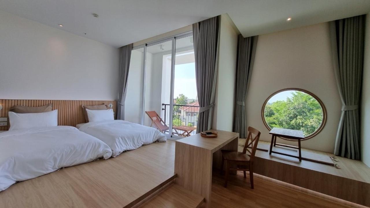 Punn Hotel Korat Nakhon Ratchasima Ngoại thất bức ảnh