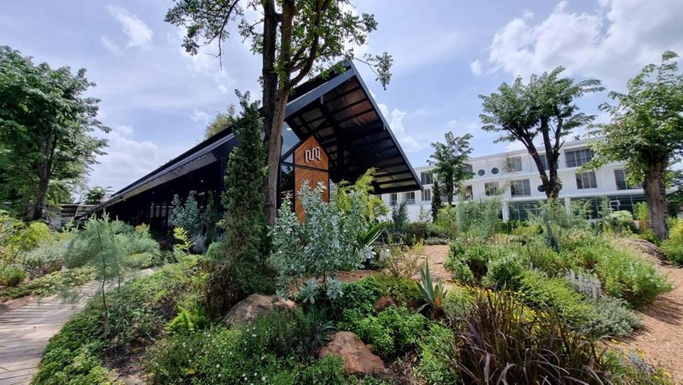 Punn Hotel Korat Nakhon Ratchasima Ngoại thất bức ảnh